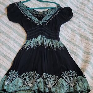 Chic Black and Green Women's Mini Dress